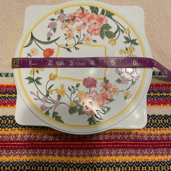 Vintage See's Easter Candy Tin Collectable Tins - Set Of 4 -95, 96
2004 & 2005. - Picture 4 of 16